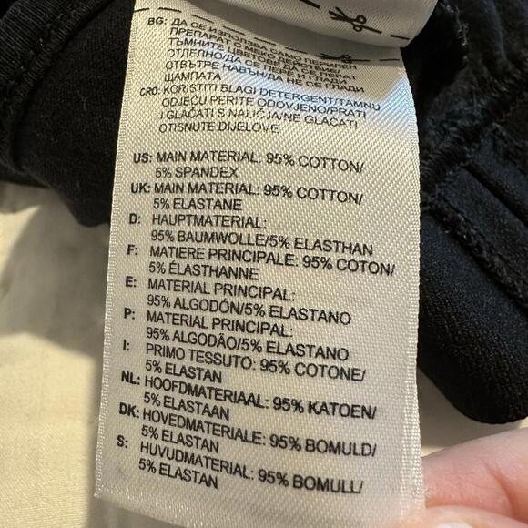 Adidas Sports Bra Black White Logo Sleeveless Workout Top No Lining Sz S Small - Picture 8 of 12